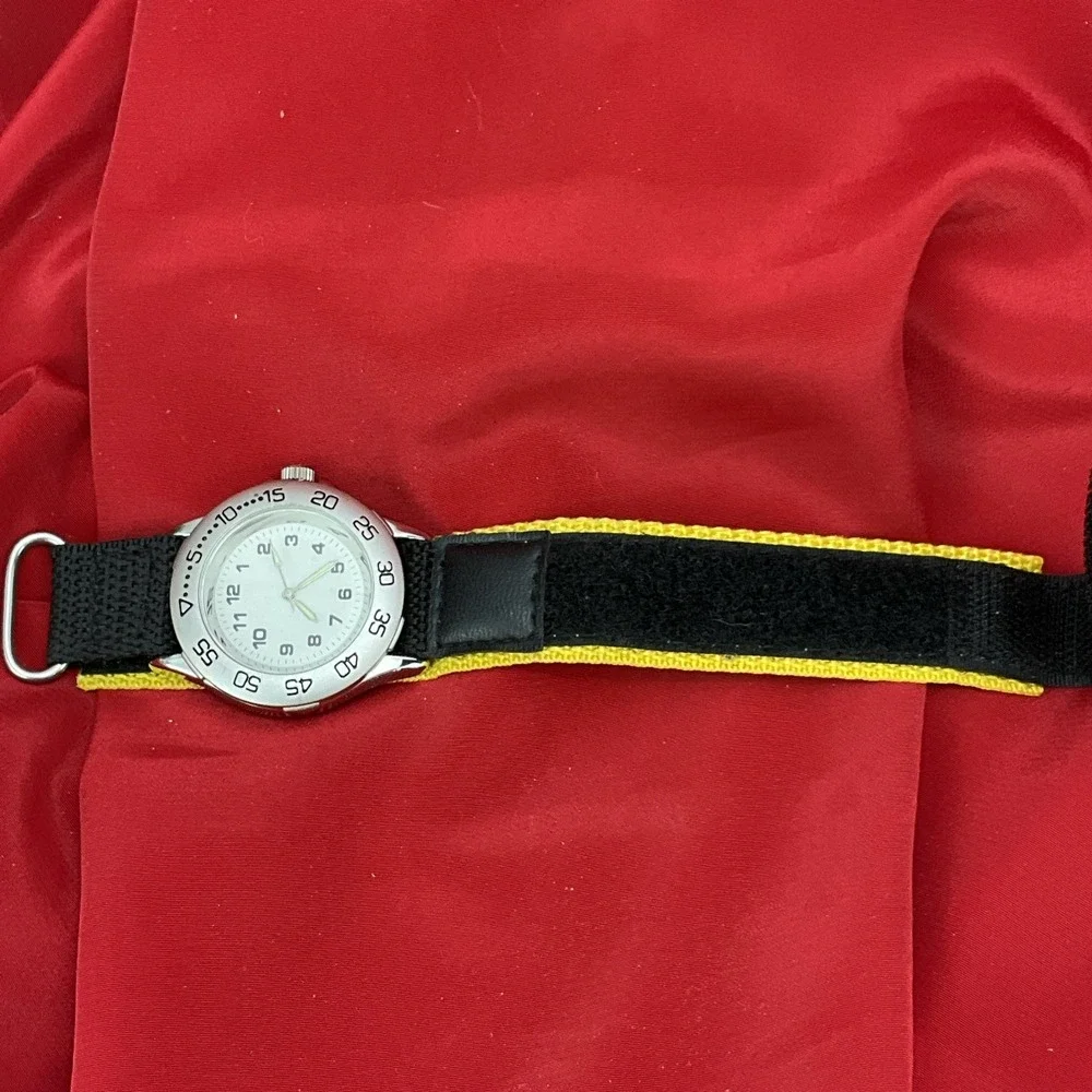 Black Yellow &‎ Silver Toned Wristwatch Luminous Hands New Battery
